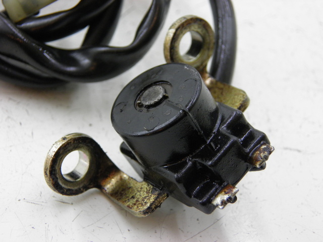 photo de CAPTEUR ALLUMAGE YAMAHA FZS FAZER 1000 (2003 - 2005) - Gros plan technique