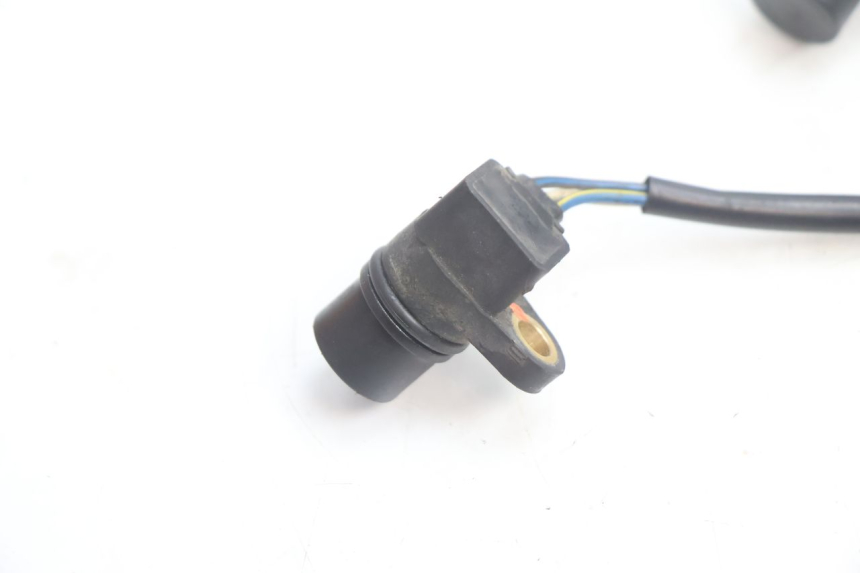 photo de CAPTEUR ARBRE A CAMES YAMAHA FJR 1300 (2001 - 2005) - Détail de la pièce