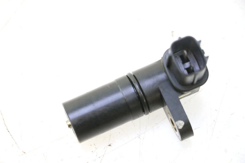 photo de CAPTEUR ARBRE A CAMES HONDA FJS SILVER WING SILVERWING 400 (2005 - 2008) - Autre angle de vue