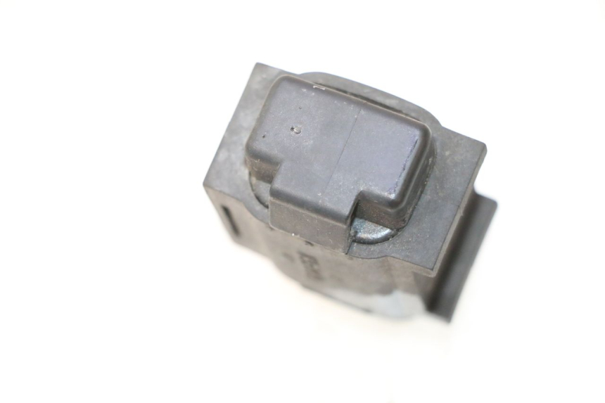 photo de CAPTEUR CHUTE SUZUKI BURGMAN 125 (2007 - 2014) - Détail de la pièce