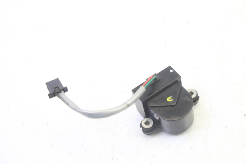 photo de CAPTEUR CHUTE HONDA FES S-WING SWING ABS 125 (2007 - 2015) - Zoom état d’usage