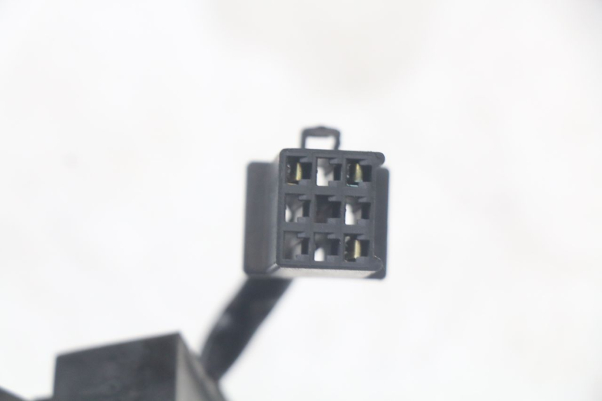 photo de CAPTEUR CHUTE HONDA FJS SILVERWING SILVER WING 600 (2001 - 2010) - Gros plan technique