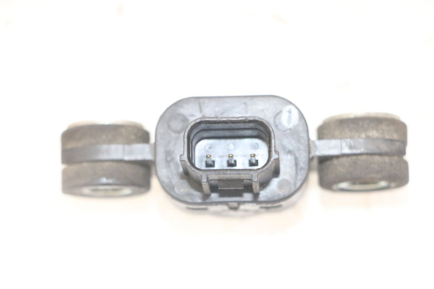 photo de CAPTEUR CHUTE HONDA FORZA ABS 300 (2013 - 2017) - Zoom état d’usage