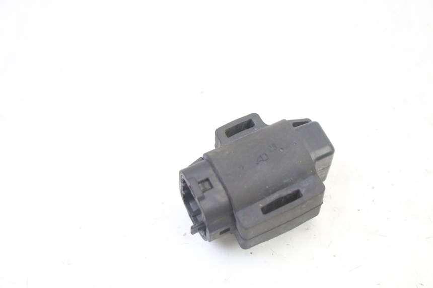 photo de CAPTEUR CHUTE SUZUKI GSR 750 (2011 - 2017) - Autre angle de vue