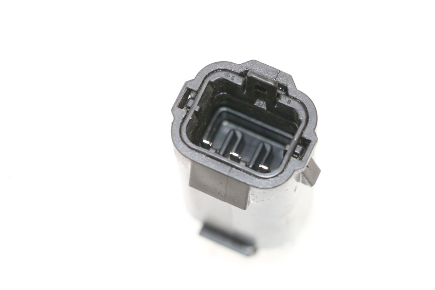 photo de CAPTEUR CHUTE SUZUKI GSR 600 (2005 - 2012) - Autre angle de vue