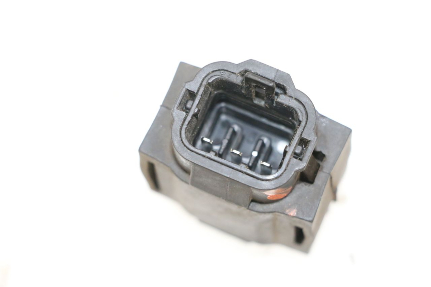 photo de CAPTEUR CHUTE SUZUKI GSXR GSX-R 1000 (2003 - 2004) - Autre angle de vue