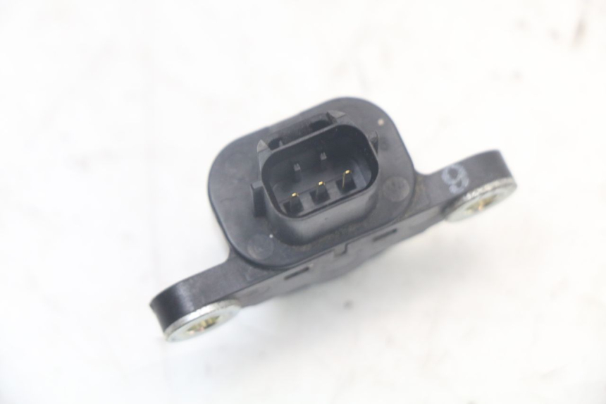 photo de CAPTEUR CHUTE KAWASAKI VERSYS ABS 650 (2015 - 2018) - Zoom état d’usage