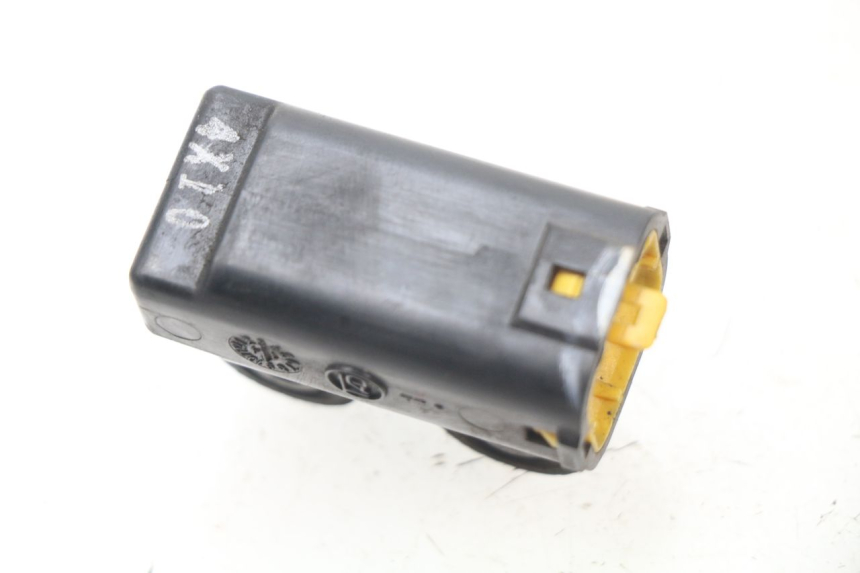 photo de CAPTEUR CHUTE YAMAHA XMAX X-MAX ABS 125 (2014 - 2016) - Zoom état d’usage