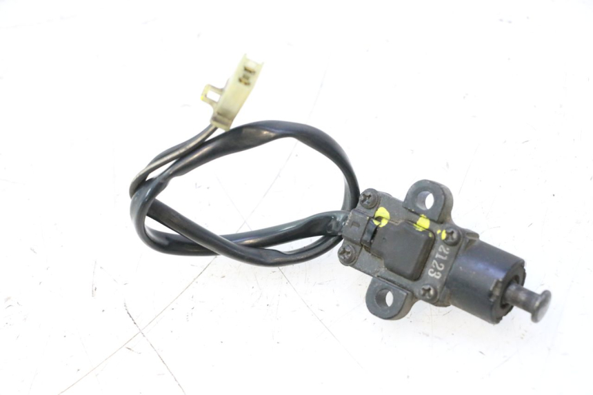 photo de CAPTEUR OUVERTURE COFFRE SUZUKI BURGMAN EXECUTIVE ABS 650 (2006 - 2012) - Détail de la pièce