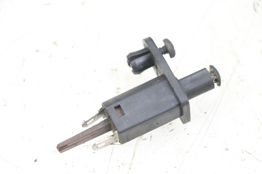 photo de CAPTEUR OUVERTURE COFFRE PIAGGIO X10 125 (2012 - 2017) - Vue principale