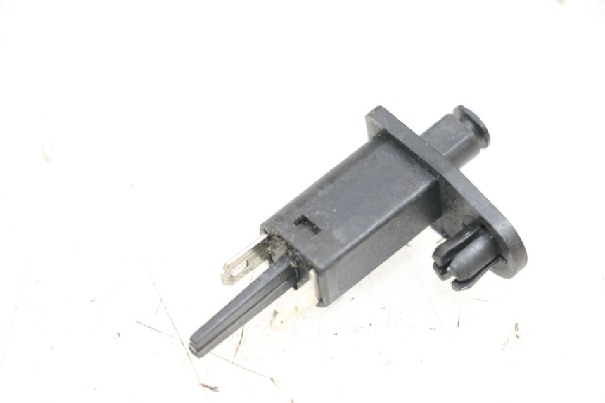 photo de CAPTEUR OUVERTURE COFFRE PIAGGIO XEVO - X EVO 125 (2007 - 2017) - Détail de la pièce