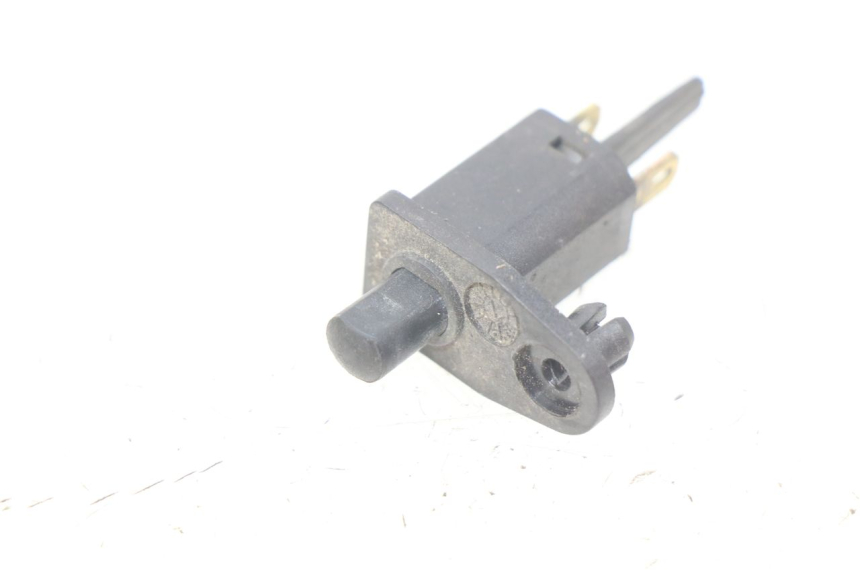 photo de CAPTEUR OUVERTURE SELLE APRILIA ATLANTIC 125 (2003 - 2009) - Détail de la pièce