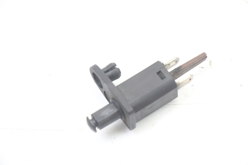 photo de CAPTEUR OUVERTURE SELLE PIAGGIO X8 125 (2004 - 2007) - Zoom état d’usage