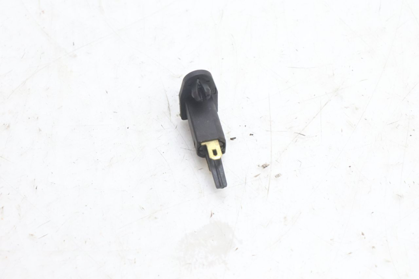 photo de CAPTEUR OUVERTURE SELLE PEUGEOT SATELIS 125 (2013 - 2018) - Zoom état d’usage