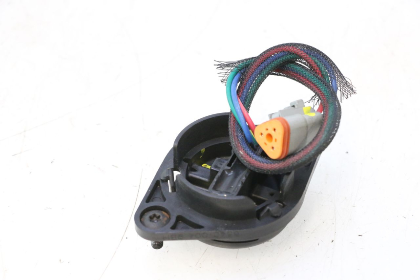 photo de CAPTEUR OUVERTURE SELLE CAN-AM SPYDER RS 1000 (2008 - 2012) - Zoom état d’usage