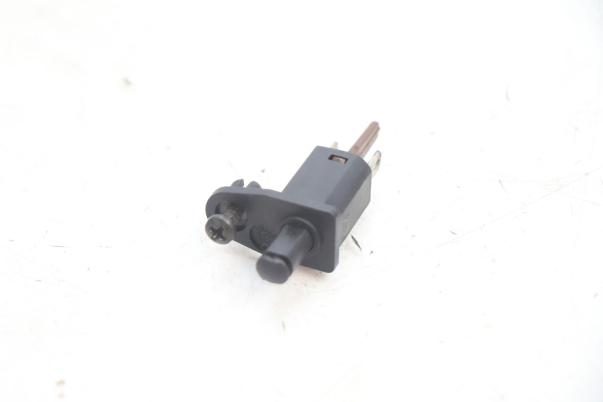 photo de CAPTEUR OUVERTURE SELLE PIAGGIO X8 STREET 125 (2006 - 2007) - Zoom état d’usage