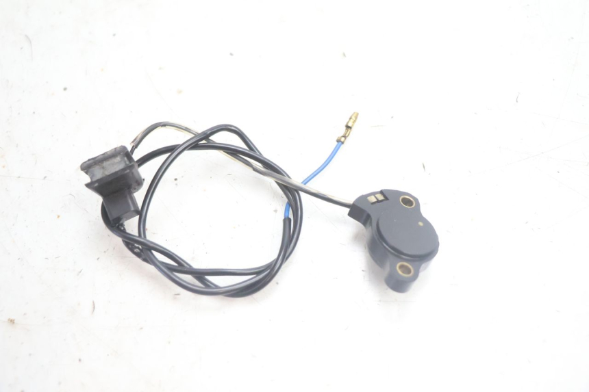 photo de CAPTEUR POINT MORT SUZUKI DR S 600 (1985 - 1989) - Zoom état d’usage