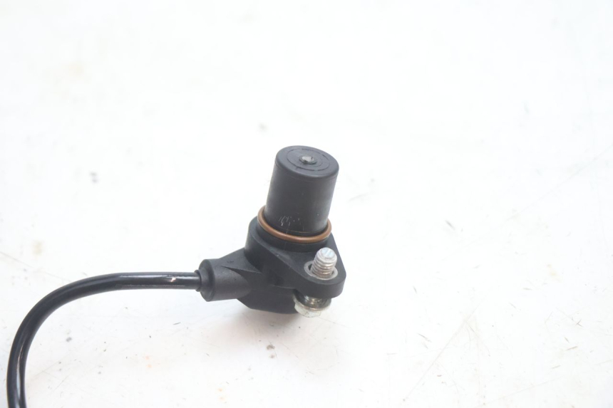 photo de CAPTEUR POINT MORT HAUT GILERA GP 800 (2007 - 2013) - Autre angle de vue