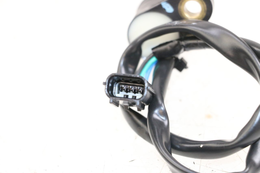 photo de CAPTEUR POINT MORT KAWASAKI NINJA 400 (2018 - 2023) - Autre angle de vue