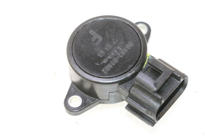 photo de CAPTEUR TPS SUZUKI BURGMAN 125 (2007 - 2014) - Vue d’ensemble