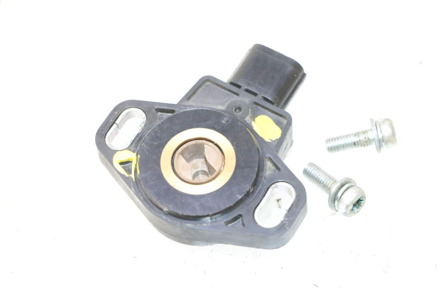 photo de CAPTEUR TPS HONDA XLV VARADERO 125 (2007 - 2012) - Autre angle de vue