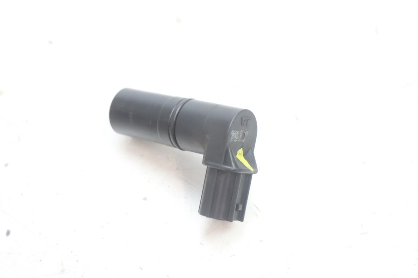photo de CAPTEUR VITESSE HONDA FJS SILVER WING SILVERWING 400 (2005 - 2008) - Gros plan technique