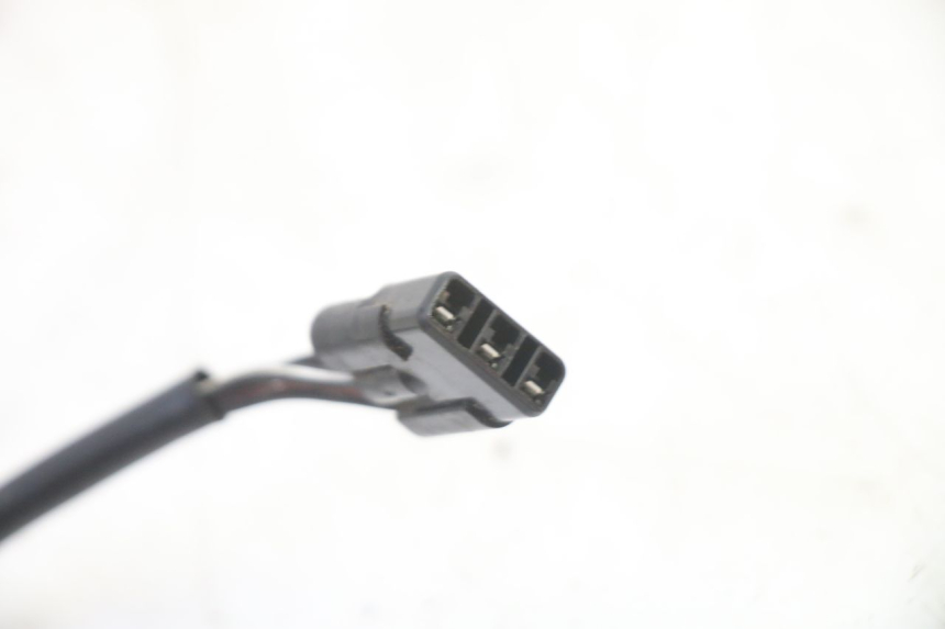 photo de CAPTEUR VITESSE SUZUKI GSR 750 (2011 - 2017) - Autre angle de vue