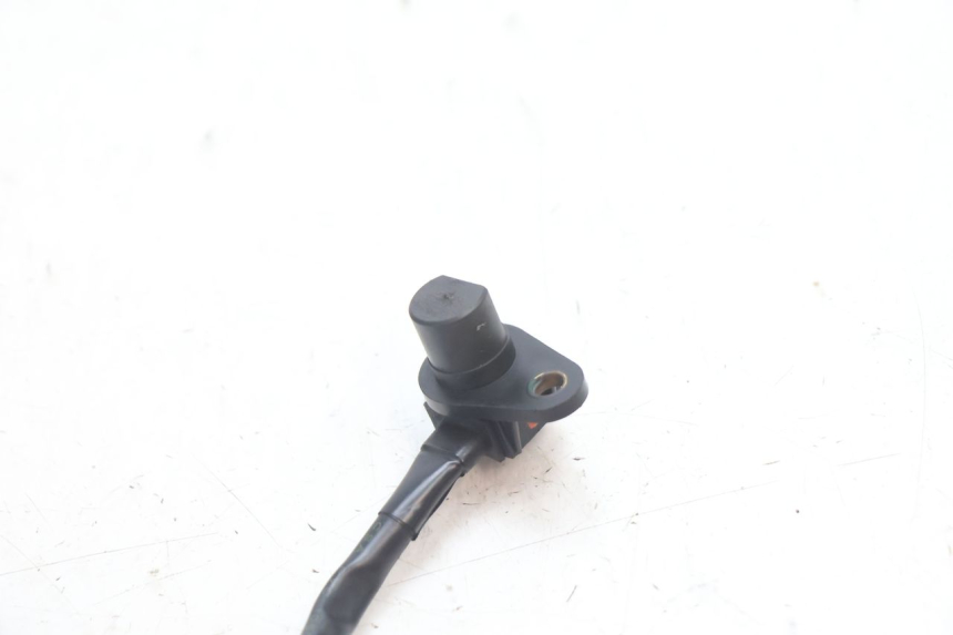 photo de CAPTEUR VITESSE SUZUKI GSR 600 (2005 - 2012) - Autre angle de vue