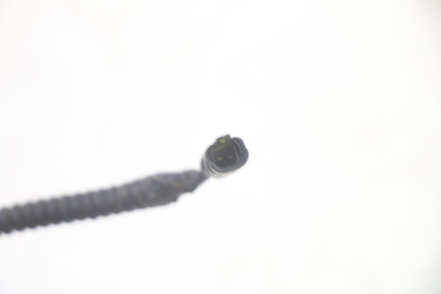 photo de CAPTEUR VITESSE PIAGGIO MP3 RL 250 (2006 - 2010) - Gros plan technique