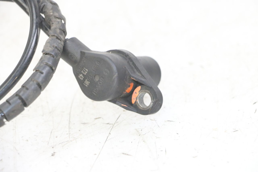 photo de CAPTEUR VITESSE PIAGGIO NRG POWER PUREJET 50 (2018 - 2021) - Gros plan technique