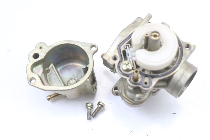 photo de Carburetor DAELIM A-FOUR 2T 50 (2005 - 2012) - État de surface