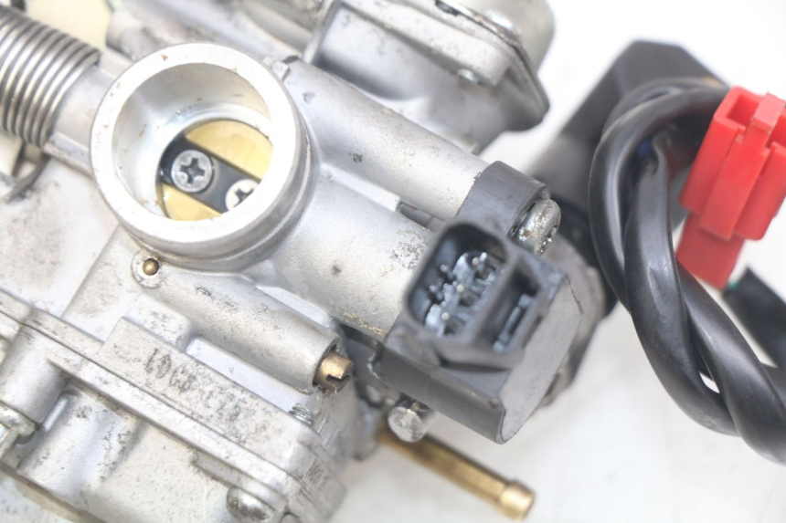 photo de CARBURATEUR KYMCO AGILITY 4T 50 (2018 - 2022) - Gros plan technique