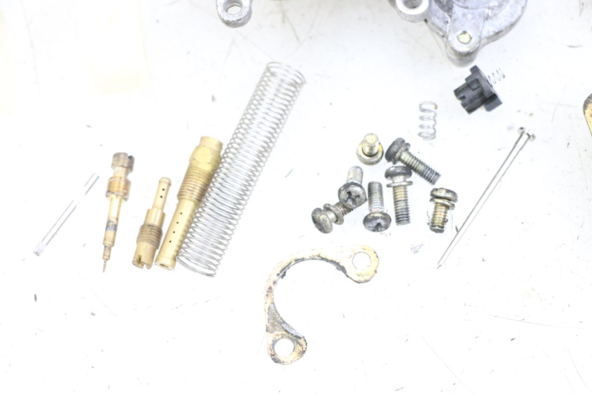 photo de CARBURATEUR KYMCO AGILITY 4T 50 (2005 - 2018) - État de surface