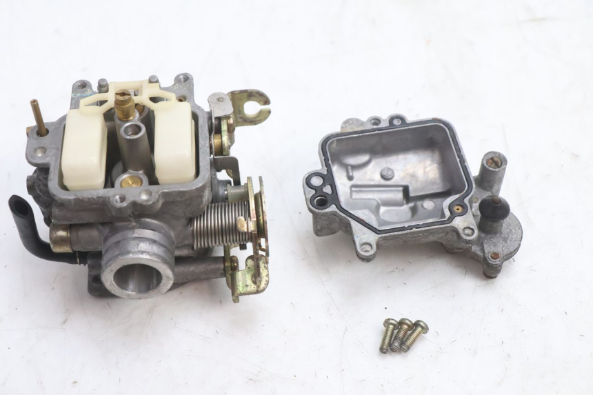photo de CARBURATEUR KYMCO AGILITY 4T 50 (2005 - 2018) - État de surface