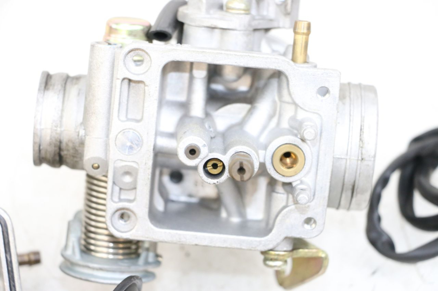 photo de CARBURATEUR JONWAY AZTRAL 125 (2008 - 2017) - Vue rapprochée