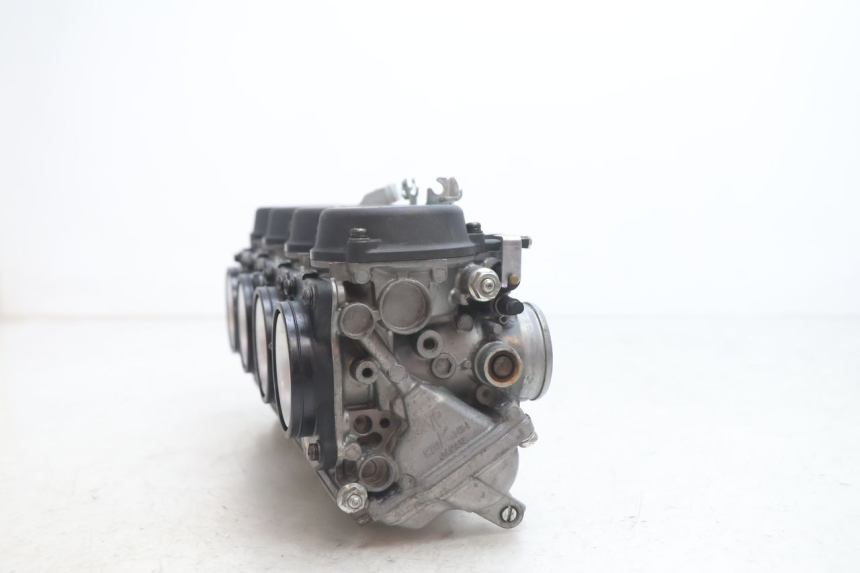 photo de CARBURATEUR HONDA CB F HORNET 600 (2005 - 2006) - Gros plan technique