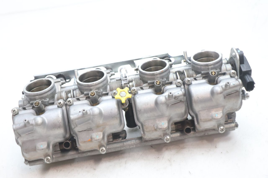 photo de CARBURATEUR HONDA CB F HORNET 600 (2005 - 2006) - Points de fixation