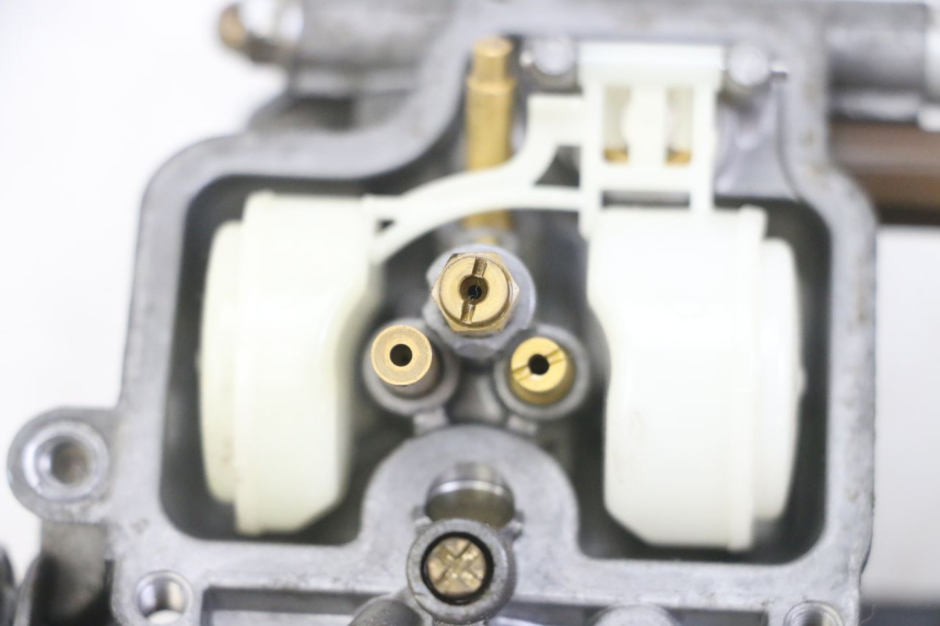 photo de CARBURATEUR HONDA CBF 500 (2004 - 2007) - Vue d’ensemble