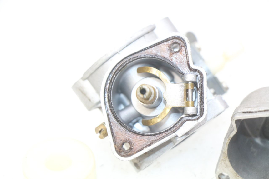 photo de CARBURATEUR POCKET BIKE COURSE 50 - Points de fixation