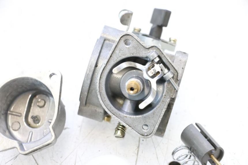 photo de CARBURATEUR ORION DELTA DIRT BIKE 50 - Inspection visuelle