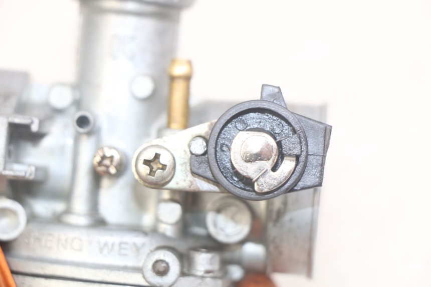 photo de CARBURATEUR LONCIN DIRT BIKE 125 - Zoom état d’usage