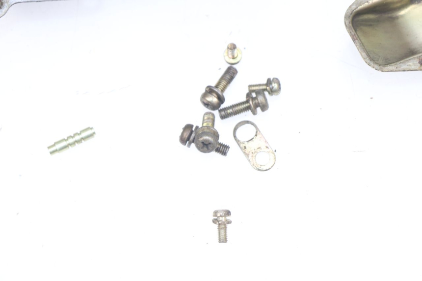 photo de CARBURATEUR SUZUKI DR DJEBEL 600 (1985 - 1990) - Zoom composants