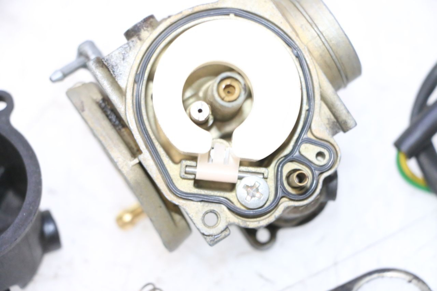 photo de CARBURATEUR PEUGEOT ELYSTAR 50 (2002 - 2014) - Inspection visuelle