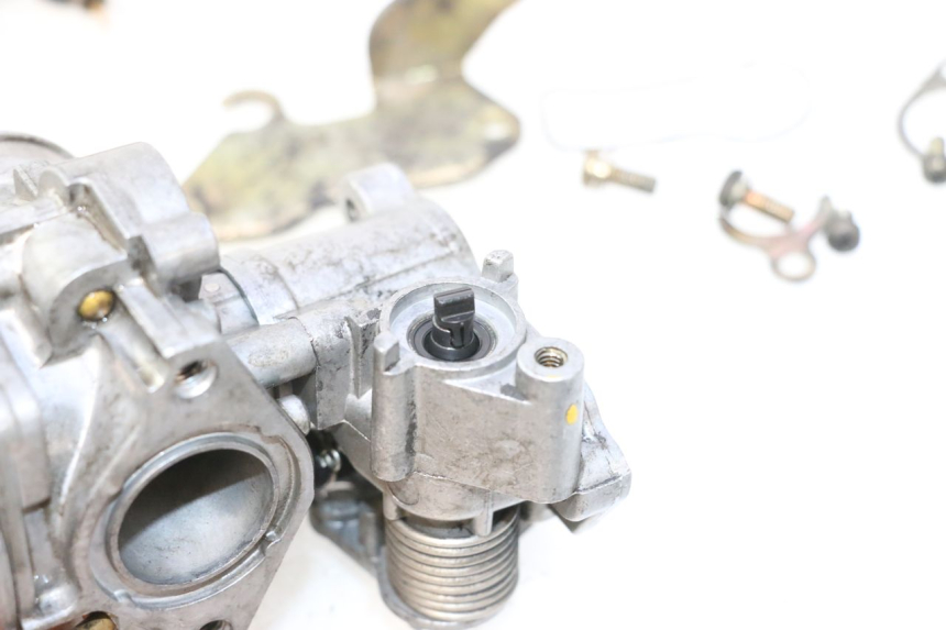 photo de CARBURATEUR HONDA FES PANTHEON 2T 125 (1998 - 2002) - Inspection visuelle