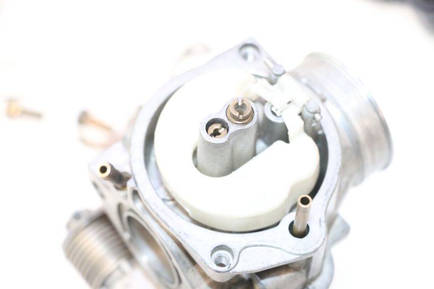 photo de CARBURATEUR HONDA FES PANTHEON 2T 125 (1998 - 2002) - Focus structure