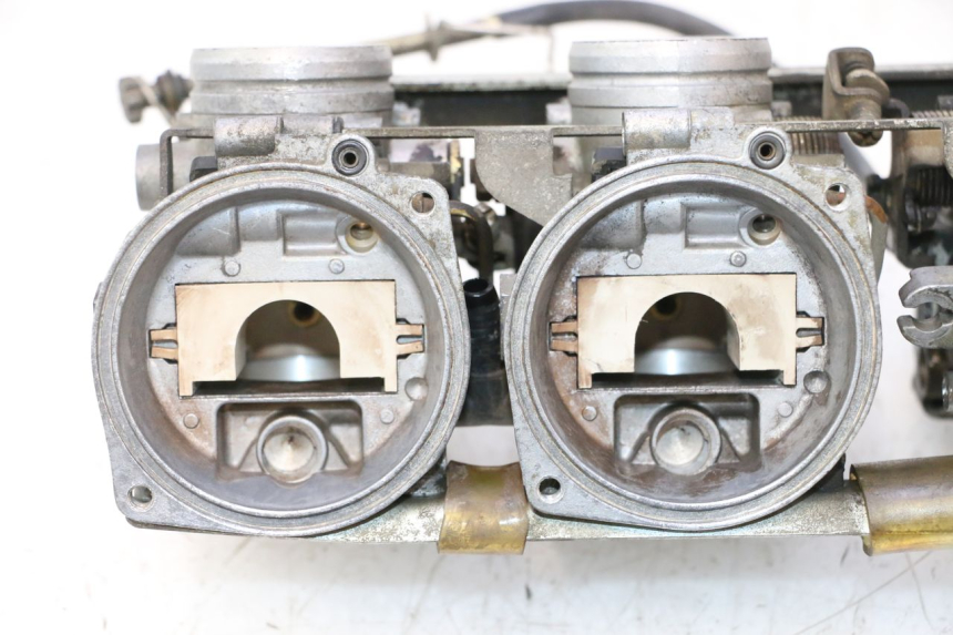 photo de CARBURATEUR SUZUKI GSX F GSXF 750 (1988 - 1998) - Zoom état d’usage