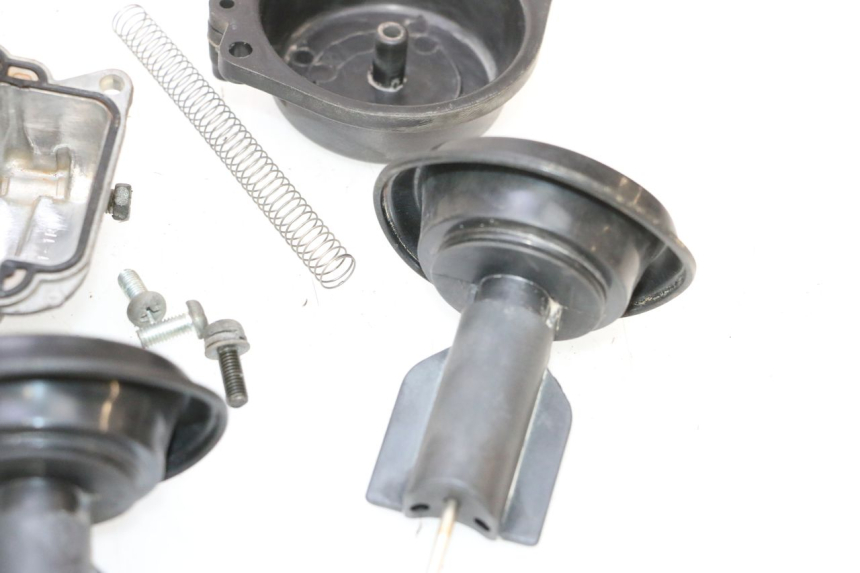 photo de CARBURATEUR SUZUKI GSX F GSXF 750 (1988 - 1998) - Points de fixation