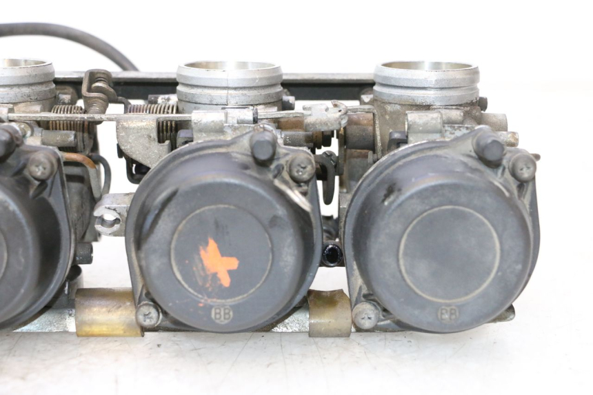 photo de CARBURATEUR SUZUKI GSX F GSXF 750 (1988 - 1998) - Points de fixation