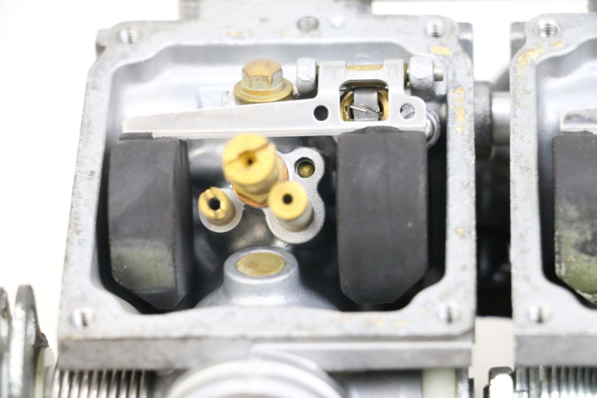 photo de CARBURATEUR HYOSUNG GTR 125 (2006 - 2008) - Vue rapprochée