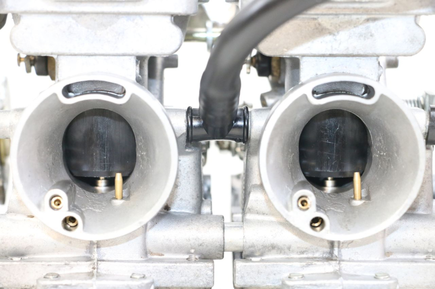 photo de CARBURATEUR HYOSUNG GTR 125 (2006 - 2008) - État de surface